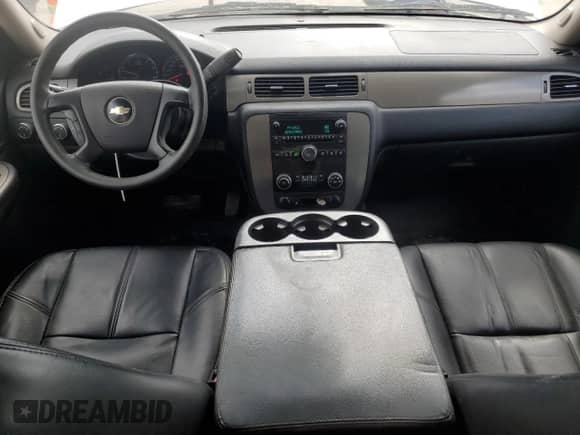 2009 Chevrolet Suburban with VIN 1GNGK46K39R245559, listed as a Copart auction lot 50979155 with 221,263 mi miles and Clean title. Bid and sale history available at DreamBid. Image 8.