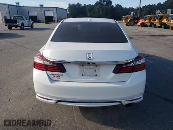 2017 Honda Accord EX-L с VIN 1HGCR2F82HA000245, выставлен на аукционе Copart как лот 82023135 с пробегом 196 901 миль миль и Списание • Salvage title. История ставок и продаж доступна на DreamBid. Изображение 6.