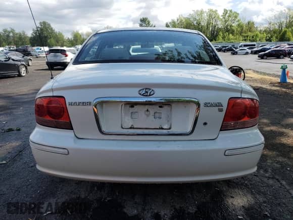 2005 Hyundai Sonata GL с VIN KMHWF25H05A151310, выставлен на аукционе Copart как лот 57627575 с пробегом 246 278 миль миль и Списание • Salvage title. История ставок и продаж доступна на DreamBid. Изображение 6.