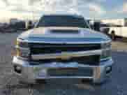 2018 Chevrolet Silverado 3500HD LT with VIN 1GC4KZCY8JF201788, listed as a Copart auction lot 84894424 with 195,964 mi miles and Salvage title. Bid and sale history available at DreamBid. Image 5.