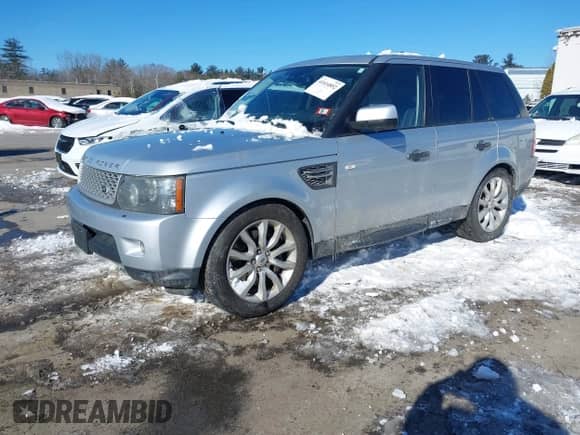 2011 Land Rover Range Rover Sport SC z VIN SALSH2E4XBA274563, wystawiony jako IAAI lot #41614852 z przebiegiem 114 586 mil mil oraz . Historia ofert i sprzedaży dostępna na DreamBid. Obrazek 2.