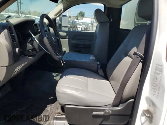 2008 Chevrolet Silverado 1500 Work Truck с VIN 1GCEC14X88Z148284, выставлен на аукционе Copart как лот 61037355 с пробегом 83 163 миль миль и Чистый • Clean title. История ставок и продаж доступна на DreamBid. Изображение 7.