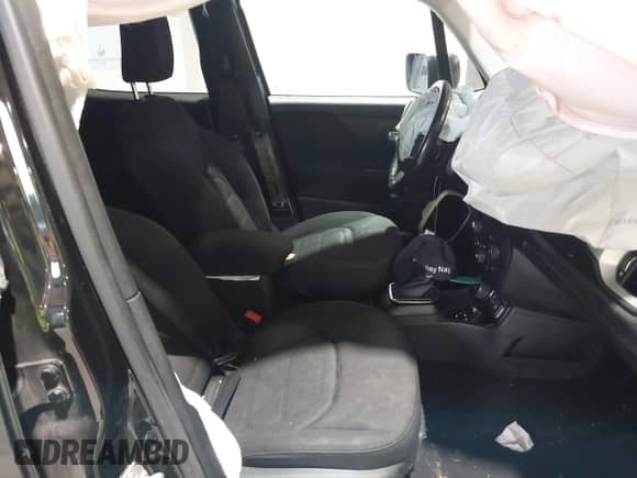 2018 Jeep Renegade Latitude with VIN ZACCJBBB7JPG72072, listed as a IAAI auction lot 42643680 with 132,530 mi miles and . Bid and sale history available at DreamBid. Image 5.
