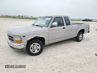 1995 Dodge Dakota с VIN 1B7GL23X4SS310105, выставлен на аукционе Copart как лот 57172375 с пробегом 164 316 миль миль и Списание • Salvage title. История ставок и продаж доступна на DreamBid. Изображение 1.