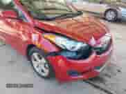 2013 Hyundai Elantra GLS z VIN KMHDH4AE3DU764334, wystawiony jako IAAI lot #43486633 z przebiegiem 80 974 mil mil oraz . Historia ofert i sprzedaży dostępna na DreamBid. Obrazek 6.