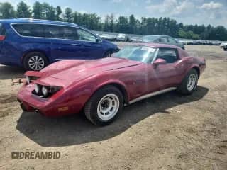 1976 Chevrolet Corvette z VIN 1Z37L6S409020, wystawiony jako Copart lot #66808035 z przebiegiem 27 601 mil mil oraz Czysty tytuł • Clean title. Historia ofert i sprzedaży dostępna na DreamBid. Obrazek 1.