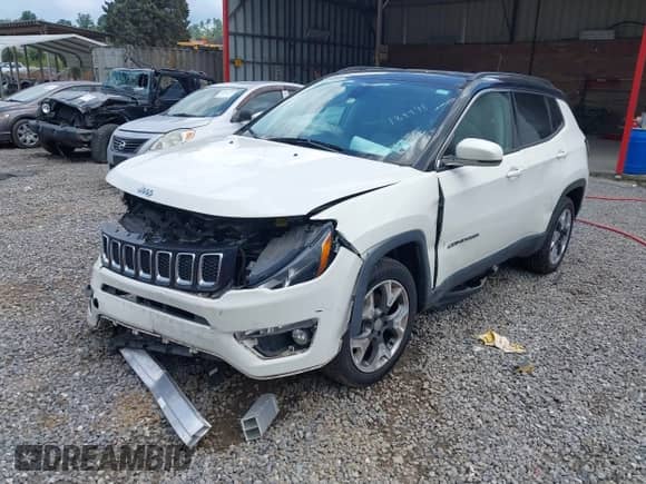2018 Jeep Compass Limited with VIN 3C4NJCCB1JT188498, listed as a IAAI auction lot 42717751 with 84,227 mi miles and . Bid and sale history available at DreamBid. Image 17.