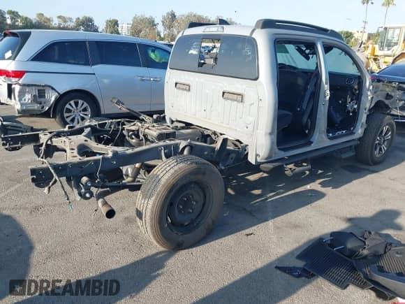 2021 Toyota Tacoma SR5 с VIN 3TMBZ5DN2MM031271, выставлен на аукционе IAAI как лот 43084384 с пробегом 25 258 миль миль и . История ставок и продаж доступна на DreamBid. Изображение 4.