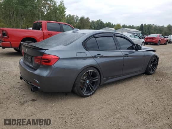 2016 BMW 3 Series 340i xDrive с VIN WBA8B7C54GK703691, выставлен на аукционе Copart как лот 80645805 с пробегом 160 830 миль миль и Списание • Salvage title. История ставок и продаж доступна на DreamBid. Изображение 3.