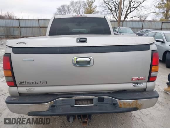 2006 GMC Sierra 1500 SLE1 with VIN 1GTEK19BX6Z246147, listed as a IAAI auction lot 41519570 with 167,650 mi miles and . Bid and sale history available at DreamBid. Image 16.