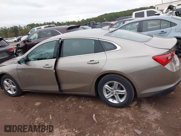 2024 Chevrolet Malibu LT с VIN 1G1ZD5ST2RF106825, выставлен на аукционе IAAI как лот 43566683 с пробегом 49 797 миль миль и . История ставок и продаж доступна на DreamBid. Изображение 14.