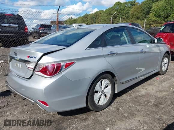 2013 Hyundai Sonata Limited z VIN KMHEC4A43DA066415, wystawiony jako IAAI lot #43318681 z przebiegiem 156 802 mil mil oraz . Historia ofert i sprzedaży dostępna na DreamBid. Obrazek 4.