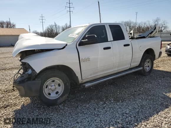 2016 Ram 1500 Tradesman z VIN 1C6RR7FG8GS385386, wystawiony jako Copart lot #48388945 z przebiegiem Nie podano mil oraz Szkoda całkowita • Salvage title. Historia ofert i sprzedaży dostępna na DreamBid. Obrazek 1.
