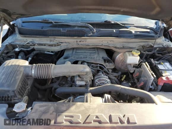 2019 Ram 1500 Laramie z VIN 1C6SRFJT3KN584224, wystawiony jako Copart lot #85297445 z przebiegiem 147 145 mil mil oraz Szkoda całkowita • Salvage title. Historia ofert i sprzedaży dostępna na DreamBid. Obrazek 11.