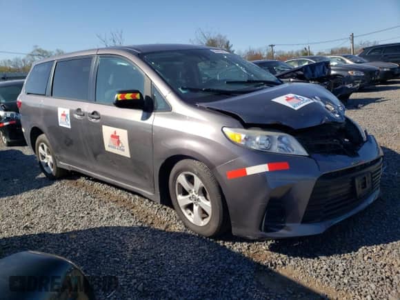 2019 Toyota Sienna L with VIN 5TDZZ3DC2KS989647, listed as a Copart auction lot 53489345 with 128,148 mi miles and Clean title. Bid and sale history available at DreamBid. Image 4.