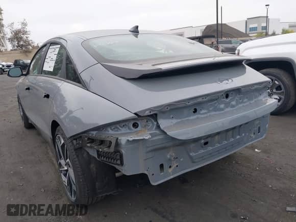 2025 Hyundai Ioniq 6 SEL с VIN KMHM34AA5SA082971, выставлен на аукционе IAAI как лот 42355611 с пробегом 2 301 миль миль и . История ставок и продаж доступна на DreamBid. Изображение 3.