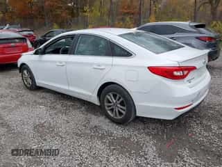 2016 Hyundai Sonata SE с VIN 5NPE24AF7GH276585, выставлен на аукционе IAAI как лот 43520281 с пробегом 92 770 миль миль и . История ставок и продаж доступна на DreamBid. Изображение 3.