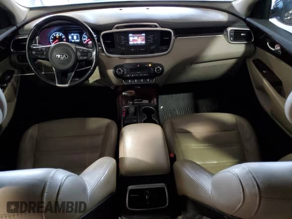 2016 Kia Sorento EX with VIN 5XYPH4A54GG132613, listed as a Copart auction lot 82518785 with 131,048 mi miles and Clean title. Bid and sale history available at DreamBid. Image 8.