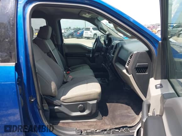 2017 Ford F-150 XL z VIN 1FTEW1CP7HKC28287, wystawiony jako IAAI lot #42686248 z przebiegiem 105 139 mil mil oraz . Historia ofert i sprzedaży dostępna na DreamBid. Obrazek 5.