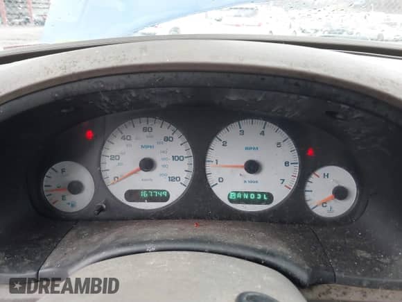 2002 Dodge Caravan EX с VIN 2B4GP74L82R716545, выставлен на аукционе IAAI как лот 41686642 с пробегом 167 749 миль миль и . История ставок и продаж доступна на DreamBid. Изображение 7.