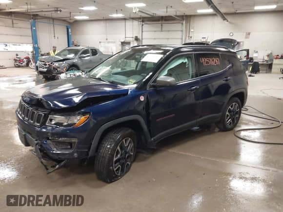 2019 Jeep Compass Trailhawk z VIN 3C4NJDDB0KT709054, wystawiony jako IAAI lot #42576287 z przebiegiem 113 796 mil mil oraz . Historia ofert i sprzedaży dostępna na DreamBid. Obrazek 17.