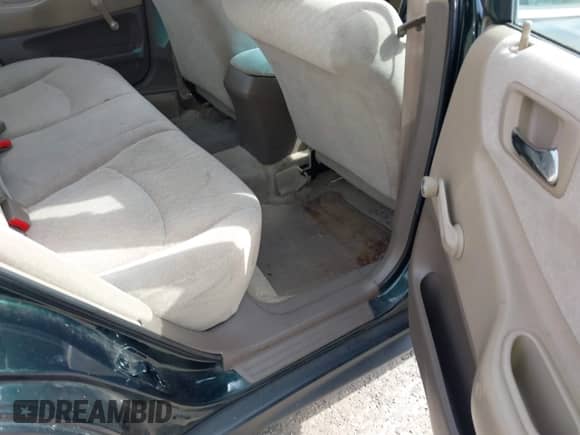 2001 Honda Accord VP с VIN 1HGCF86671A111602, выставлен на аукционе IAAI как лот 42339846 с пробегом 158 098 миль миль и . История ставок и продаж доступна на DreamBid. Изображение 8.