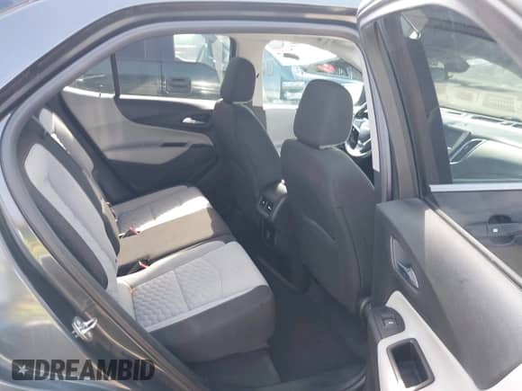 2019 Chevrolet Equinox LT z VIN 2GNAXJEV3K6242809, wystawiony jako IAAI lot #42982788 z przebiegiem 116 919 mil mil oraz . Historia ofert i sprzedaży dostępna na DreamBid. Obrazek 8.