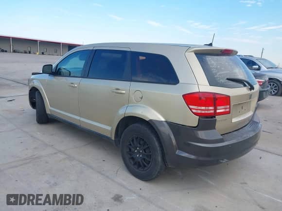2010 Dodge Journey SE с VIN 3D4PG4FB2AT266198, выставлен на аукционе IAAI как лот 43344950 с пробегом 256 373 миль миль и . История ставок и продаж доступна на DreamBid. Изображение 3.