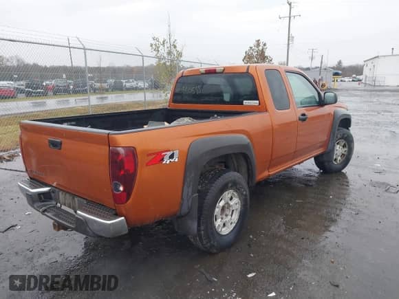 2006 Chevrolet Colorado 1LT z VIN 1GCDT196768233521, wystawiony jako IAAI lot #40860588 z przebiegiem 107 803 mil mil oraz . Historia ofert i sprzedaży dostępna na DreamBid. Obrazek 4.