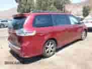 2017 Toyota Sienna SE z VIN 5TDXZ3DC1HS814094, wystawiony jako IAAI lot #42917141 z przebiegiem 109 254 mil mil oraz . Historia ofert i sprzedaży dostępna na DreamBid. Obrazek 4.