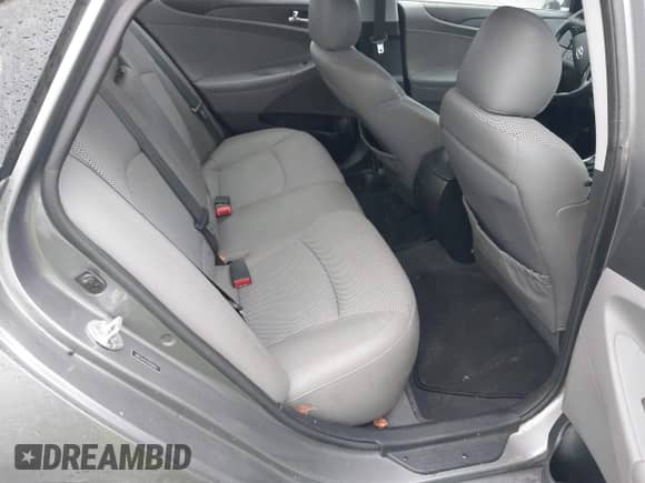 2012 Hyundai Sonata SE z VIN 5NPEC4AC1CH456058, wystawiony jako IAAI lot #43540605 z przebiegiem 134 728 mil mil oraz . Historia ofert i sprzedaży dostępna na DreamBid. Obrazek 8.