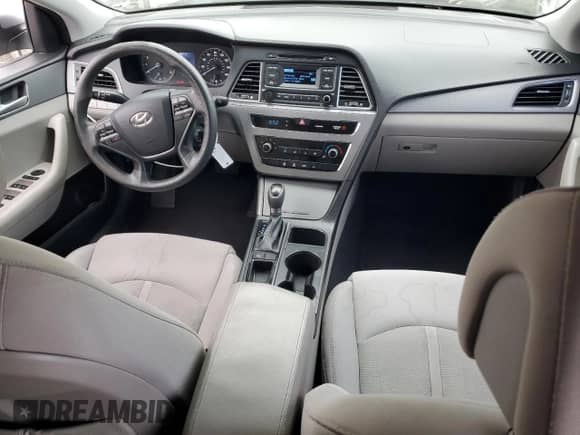 2015 Hyundai Sonata SE с VIN 5NPE24AF1FH024491, выставлен на аукционе Copart как лот 82423485 с пробегом 144 556 миль миль и Списание • Salvage title. История ставок и продаж доступна на DreamBid. Изображение 8.