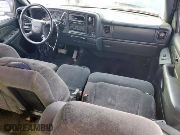 2001 Chevrolet Silverado 1500 with VIN 2GCEC19W811211365, listed as a Copart auction lot 55816185 with 281,007 mi miles and Salvage title. Bid and sale history available at DreamBid. Image 8.
