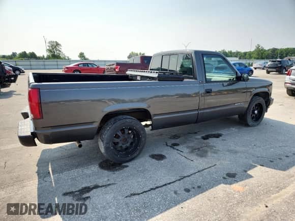 1993 GMC Sierra 1500 z VIN 1GTEC14Z6PE523192, wystawiony jako Copart lot #59016545 z przebiegiem 61 980 mil mil oraz Szkoda całkowita • Salvage title. Historia ofert i sprzedaży dostępna na DreamBid. Obrazek 3.