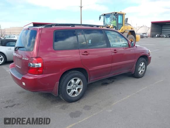 2005 Toyota Highlander с VIN JTEDP21A150055611, выставлен на аукционе IAAI как лот 42797429 с пробегом 121 344 миль миль и . История ставок и продаж доступна на DreamBid. Изображение 4.