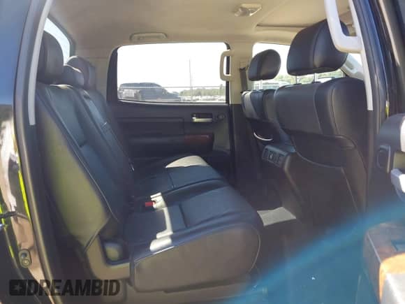2013 Toyota Tundra Limited с VIN 5TFHW5F18DX298812, выставлен на аукционе IAAI как лот 43409834 с пробегом 304 727 миль миль и . История ставок и продаж доступна на DreamBid. Изображение 8.