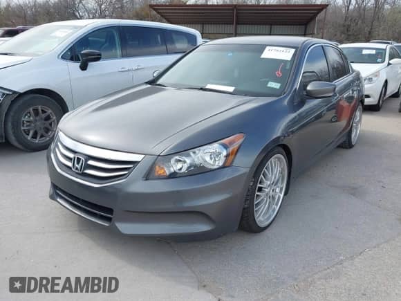 2011 Honda Accord SE с VIN 1HGCP2F69BA055612, выставлен на аукционе IAAI как лот 41782122 с пробегом 308 883 миль миль и . История ставок и продаж доступна на DreamBid. Изображение 2.