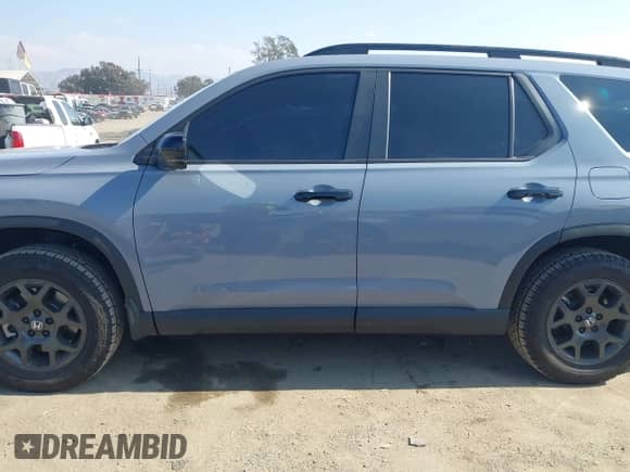 2023 Honda Pilot TrailSport с VIN 5FNYG1H64PB055172, выставлен на аукционе IAAI как лот 41458372 с пробегом 24 875 миль миль и . История ставок и продаж доступна на DreamBid. Изображение 14.