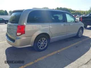 2014 Dodge Grand Caravan R/T with VIN 2C4RDGEG3ER430838, listed as a IAAI auction lot 43247617 with Not provided miles and . Bid and sale history available at DreamBid. Image 4.