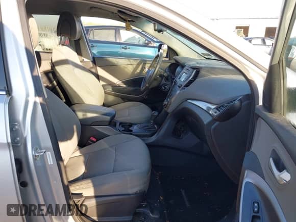 2015 Hyundai Santa Fe with VIN 5XYZU3LB3FG248594, listed as a IAAI auction lot 43379738 with 135,054 mi miles and . Bid and sale history available at DreamBid. Image 5.
