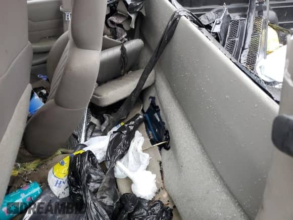 2003 Chevrolet S-10 LS z VIN 1GCCS19H538129606, wystawiony jako Copart lot #83271624 z przebiegiem 88 823 mil mil oraz Nie do naprawy • Non repairable. Historia ofert i sprzedaży dostępna na DreamBid. Obrazek 10.