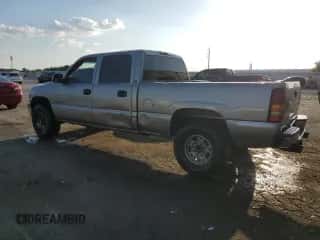 2001 Chevrolet Silverado 1500HD LS z VIN 1GCGC13U21F142729, wystawiony jako Copart lot #55290565 z przebiegiem 262 228 mil mil oraz Szkoda całkowita • Salvage title. Historia ofert i sprzedaży dostępna na DreamBid. Obrazek 2.