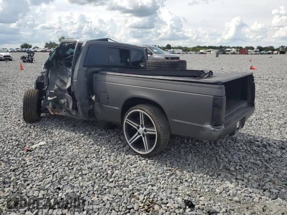 1992 Chevrolet S-10 с VIN 1GCCS14R0N8199677, выставлен на аукционе Copart как лот 68342655 с пробегом 306 250 миль миль и На запчасти • Non repairable. История ставок и продаж доступна на DreamBid. Изображение 2.