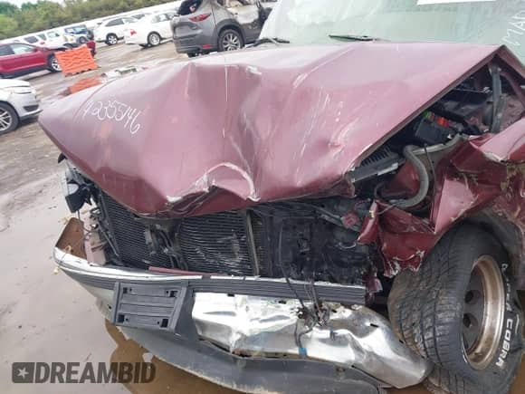 1997 GMC Sierra 1500 с VIN 2GTEC19R1V1533913, выставлен на аукционе IAAI как лот 42355146 с пробегом Не указан миль и . История ставок и продаж доступна на DreamBid. Изображение 10.