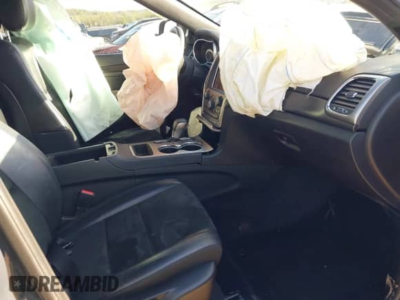 2018 Jeep Grand Cherokee Laredo E с VIN 1C4RJEAGXJC124726, выставлен на аукционе IAAI как лот 41990741 с пробегом 112 217 миль миль и . История ставок и продаж доступна на DreamBid. Изображение 5.