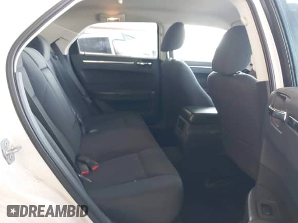 2009 Chrysler 300 LX with VIN 2C3KA43D49H539701, listed as a IAAI auction lot 42431644 with 137,191 mi miles and . Bid and sale history available at DreamBid. Image 8.