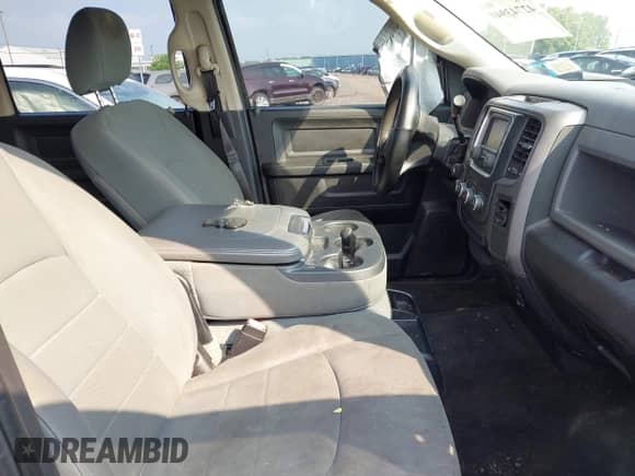 2013 Ram 1500 Express z VIN 1C6RR7KT9DS671178, wystawiony jako IAAI lot #42743940 z przebiegiem 201 702 mil mil oraz . Historia ofert i sprzedaży dostępna na DreamBid. Obrazek 5.