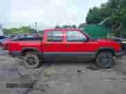 2001 Chevrolet S-10 LS with VIN 1GCDT13W11K218775, listed as a IAAI auction lot 42706513 with 214,664 mi miles and . Bid and sale history available at DreamBid. Image 13.