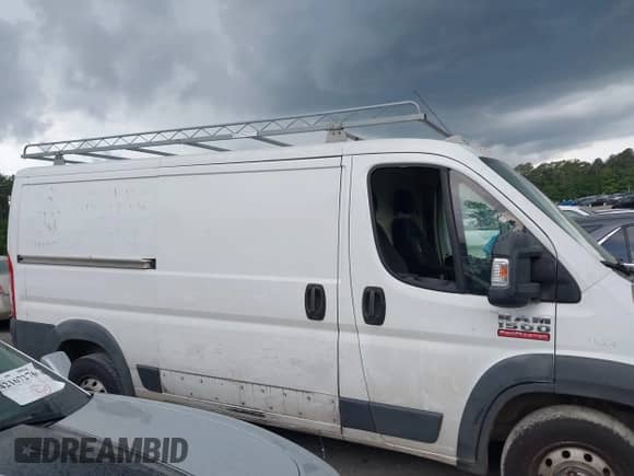 2015 Ram ProMaster Cargo с VIN 3C6TRVAG1FE514426, выставлен на аукционе IAAI как лот 42166161 с пробегом 237 097 миль миль и . История ставок и продаж доступна на DreamBid. Изображение 13.