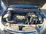 2014 Chevrolet Cruze 1LT z VIN 1G1PC5SB0E7306270, wystawiony jako IAAI lot #43335671 z przebiegiem 125 429 mil mil oraz . Historia ofert i sprzedaży dostępna na DreamBid. Obrazek 10.